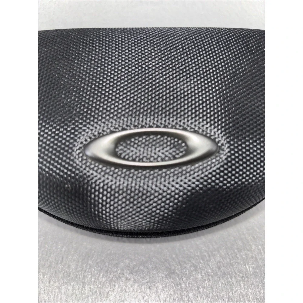 Oakley Sport Soft Foam Sunglasses Vault Hard Case W/Replacement Lense NO FRAME